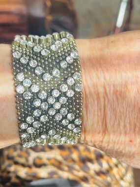 ⚜️Rhinestone Crystal Bezel Set Rhinestone Wide Stretch Metallic Mesh Bracelet